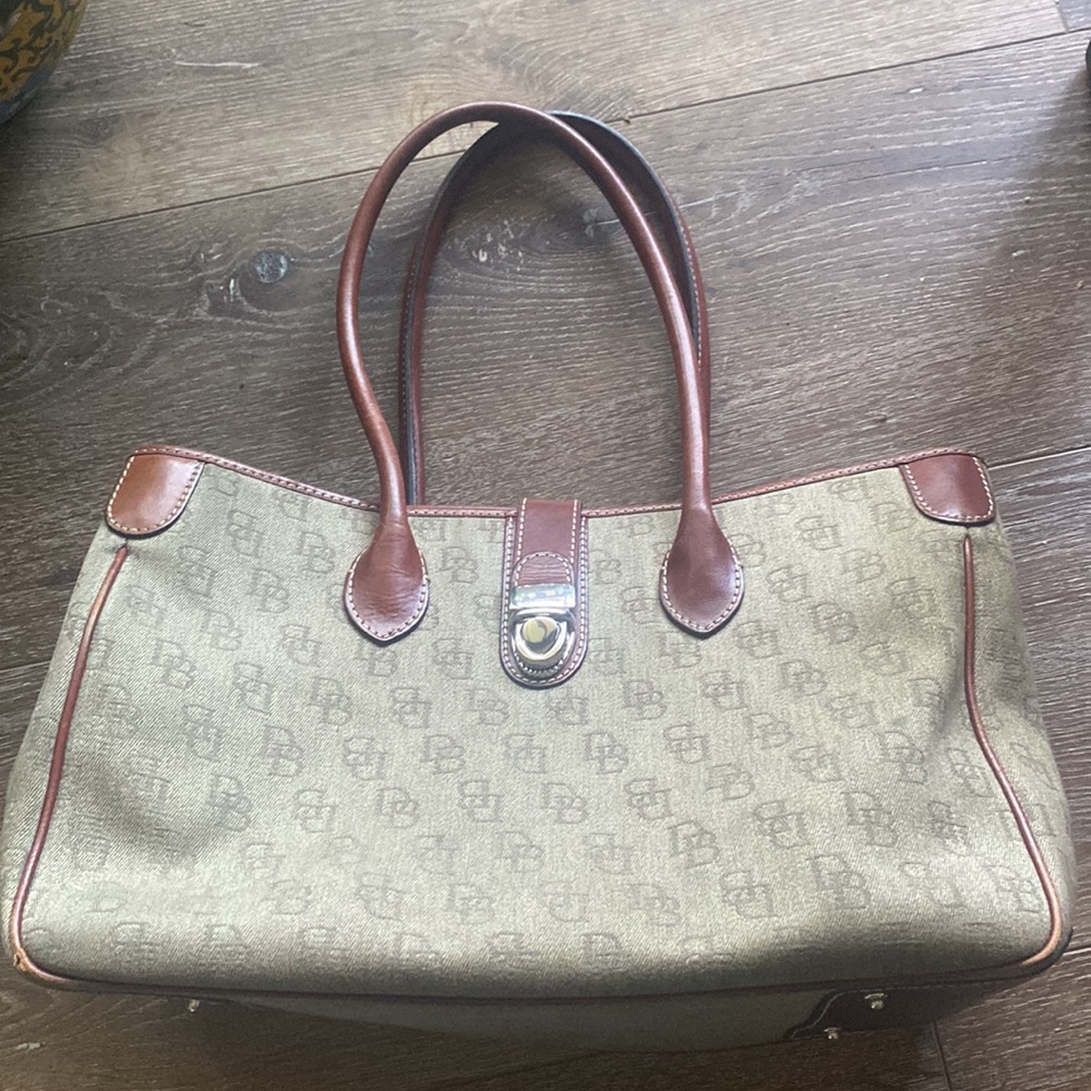 Fabulous Dooney & Burke Tote Purse